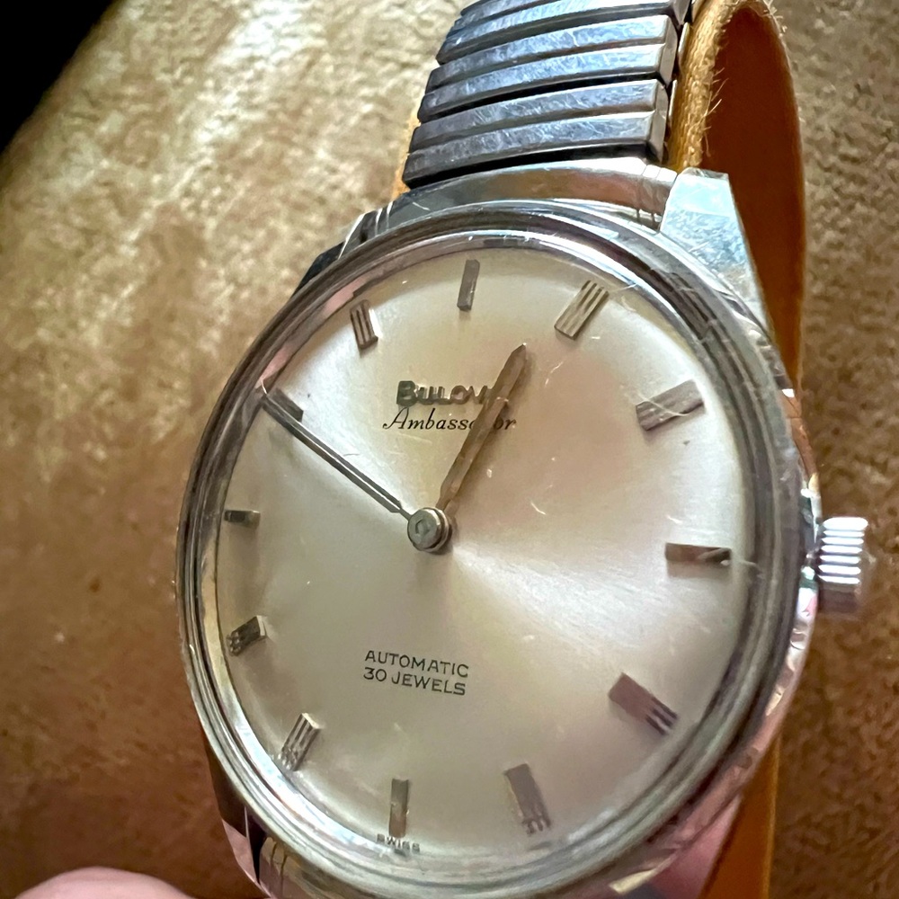 VINTAGE BULOVA MEN’s WATCH!!! Excellent Condition! Original Box and manual